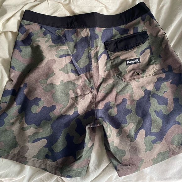 Mens hurley board shorts - Picture 2 of 3